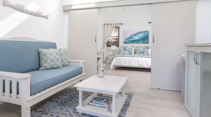 Sixteen Guesthouse on Main