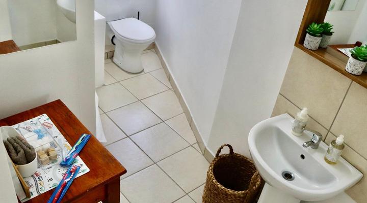 Cozy Haven in the Capital City