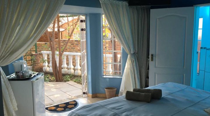 Aqua View Riverside Guest House