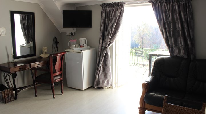 Aqua View Riverside Guest House