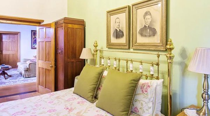 Oak Cottage and Manor House Rooms