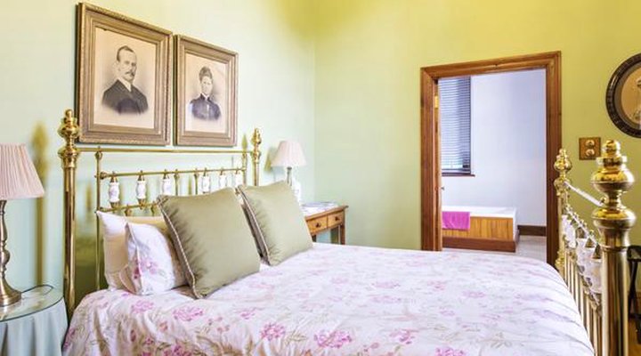 Oak Cottage and Manor House Rooms
