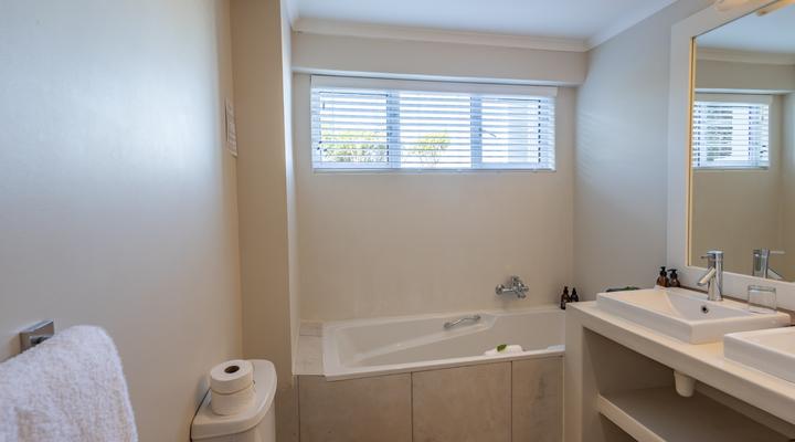 The Robberg Beach Lodge - Lion Roars Hotels & Lodges