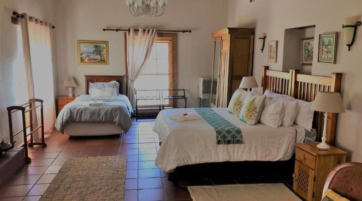 Oaksrest Vineyards Guest Farm