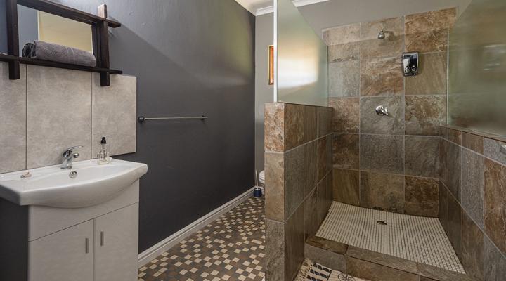 Tenikwa Family Suites