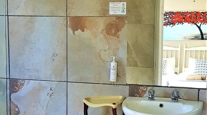 Kei Mouth Guest Lodge