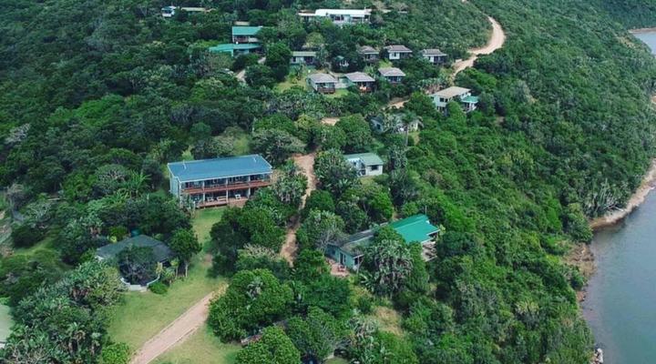 Buccaneers Beach Lodge