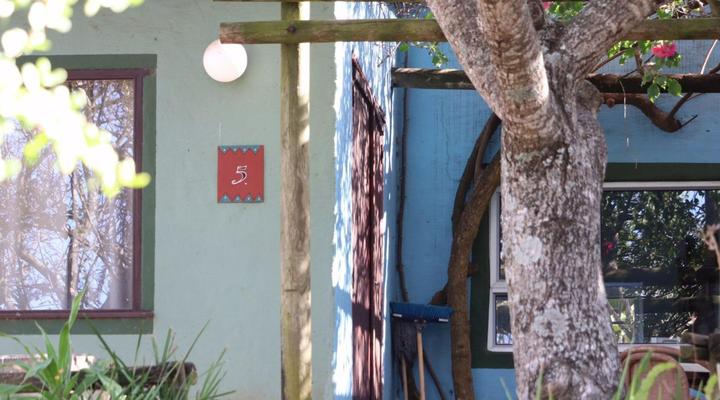 Buccaneers Beach Lodge