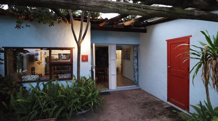 Buccaneers Beach Lodge