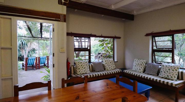 Buccaneers Beach Lodge