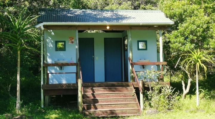 Buccaneers Beach Lodge