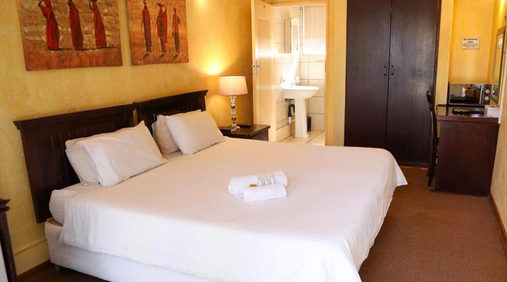 Lakeside Guest House