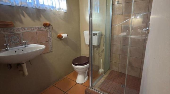 WhyNot Restaurant & Guest Lodge