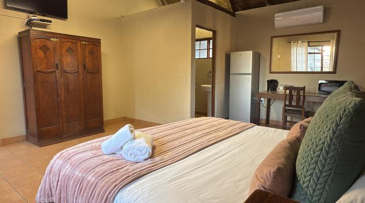 WhyNot Restaurant & Guest Lodge