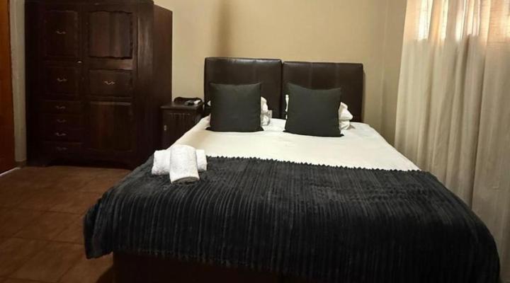 WhyNot Restaurant & Guest Lodge