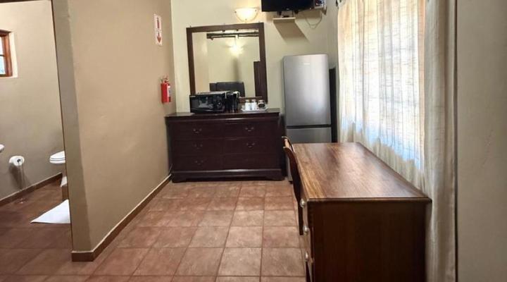 WhyNot Restaurant & Guest Lodge