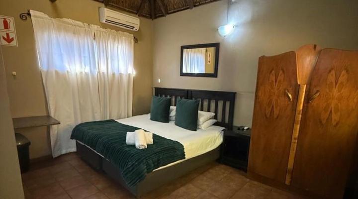 WhyNot Restaurant & Guest Lodge