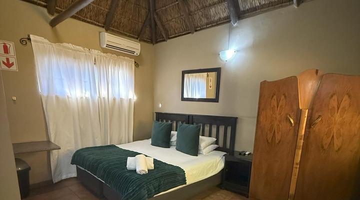 WhyNot Restaurant & Guest Lodge