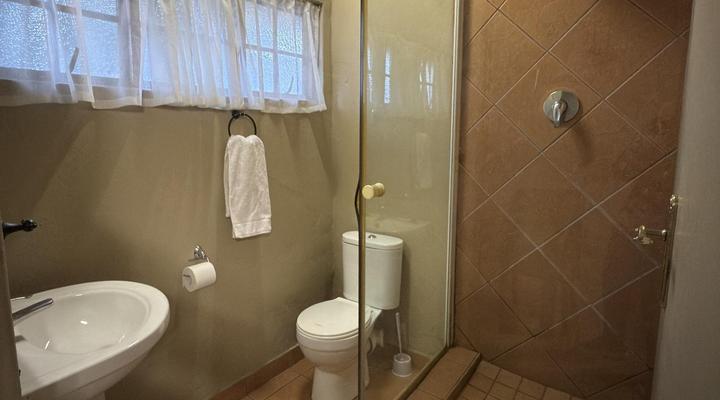 WhyNot Restaurant & Guest Lodge