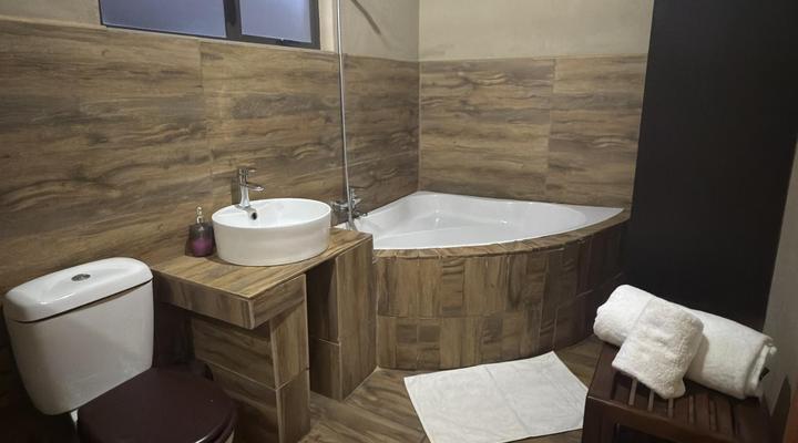 WhyNot Restaurant & Guest Lodge