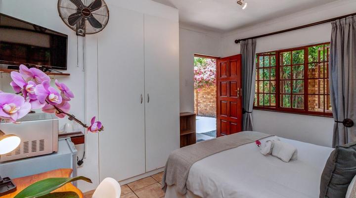 The Dorr Guest House