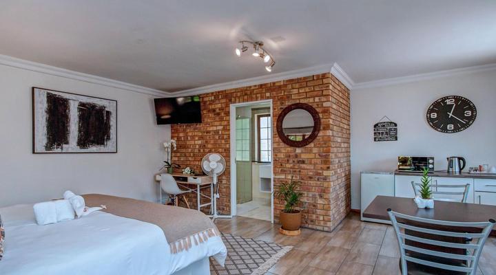 The Dorr Guest House