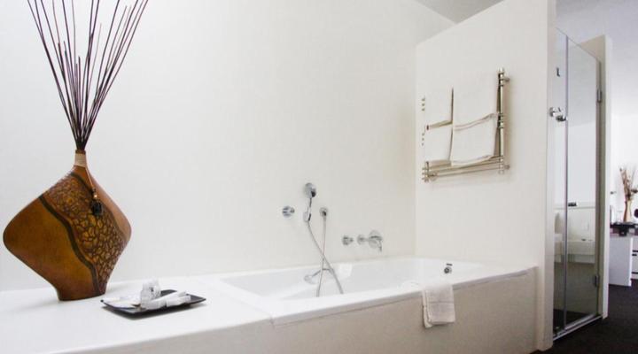 Serene-estate Guesthouse