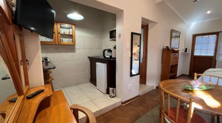 Mongoose Manor Bed and Breakfast