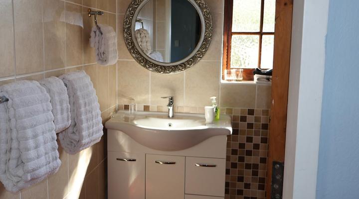 Mongoose Manor Bed and Breakfast