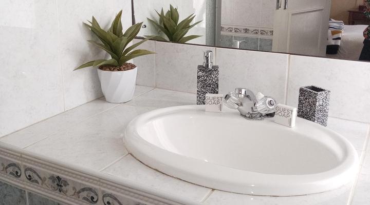 Royal Highness Lux Guesthouse