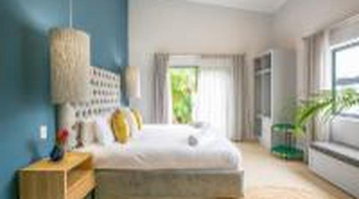 Hout & About Guest House