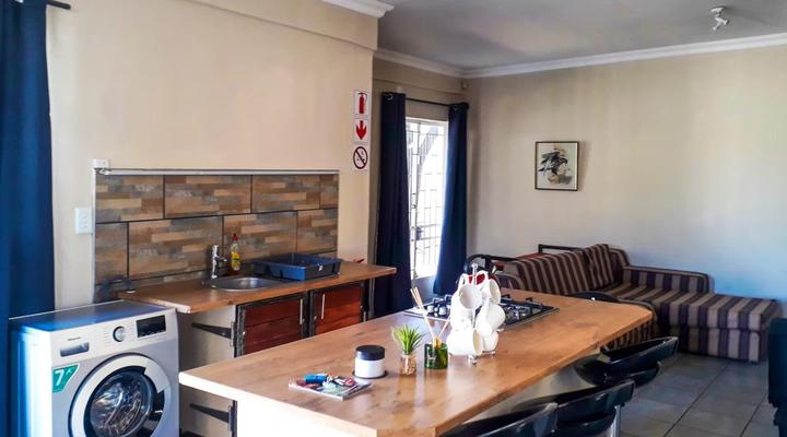 Bateleur Self Catering