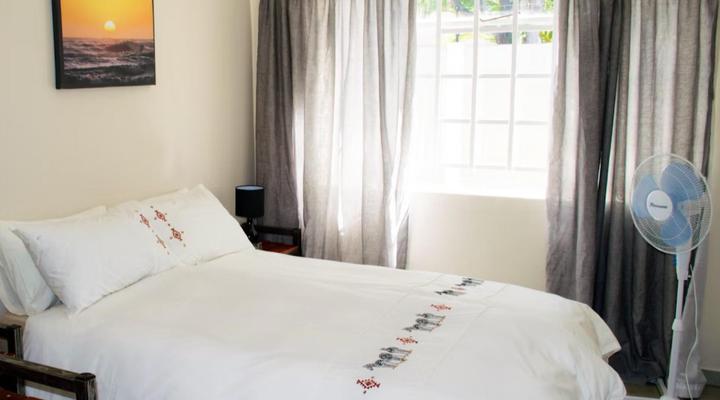 Bateleur Self Catering