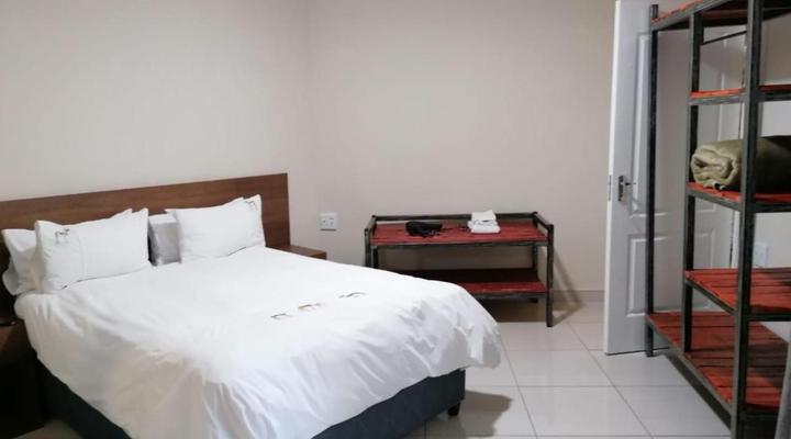 Bateleur Self Catering