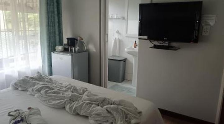 Hillton Manor Guest House