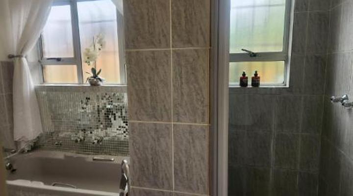 Hillton Manor Guest House