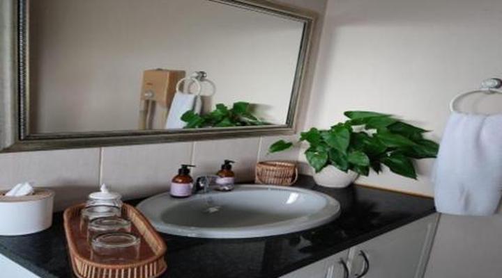 Hillton Manor Guest House