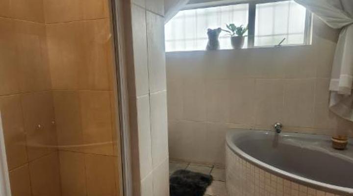 Hillton Manor Guest House