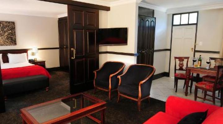 Court Classique Suite Hotel