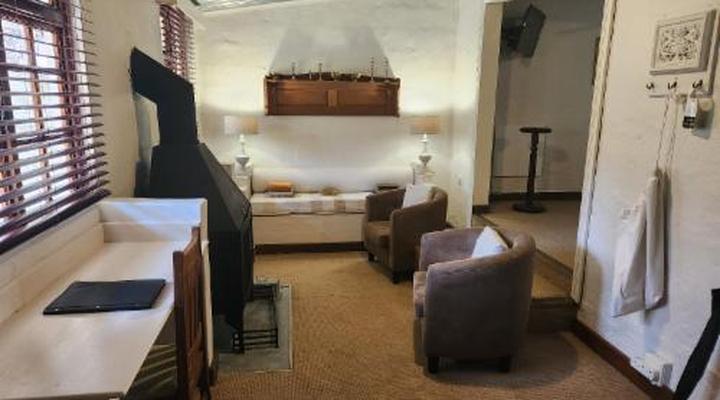 Cleopatra Mountain Farmhouse