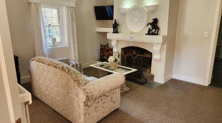 Cleopatra Mountain Farmhouse