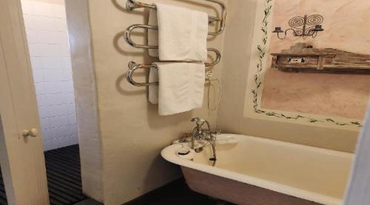 Cleopatra Mountain Farmhouse