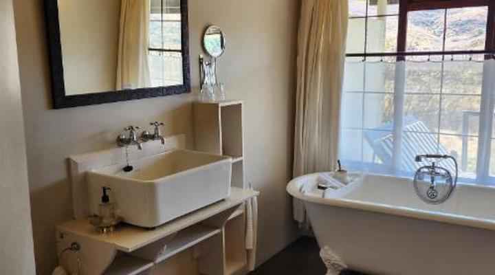 Cleopatra Mountain Farmhouse