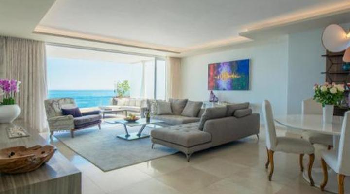 The Clarendon Bantry Bay