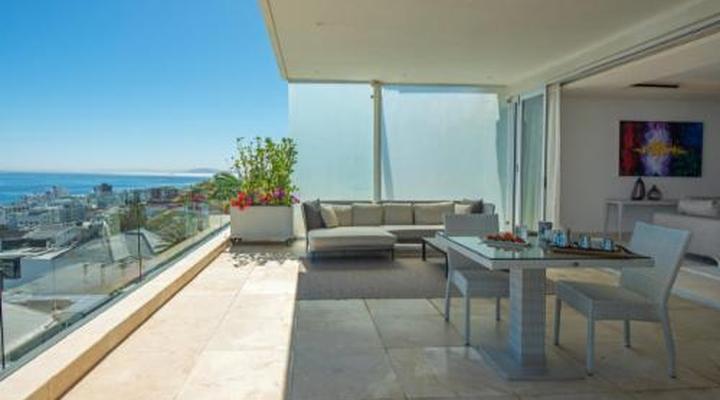 The Clarendon Bantry Bay