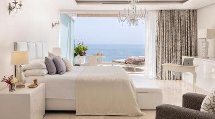 The Clarendon Bantry Bay