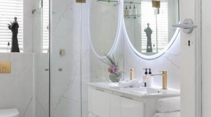 The Clarendon Bantry Bay