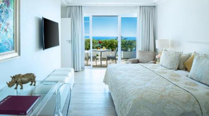 The Clarendon Bantry Bay