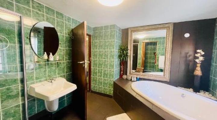 Pretoria Mansion Coral Tree Inn