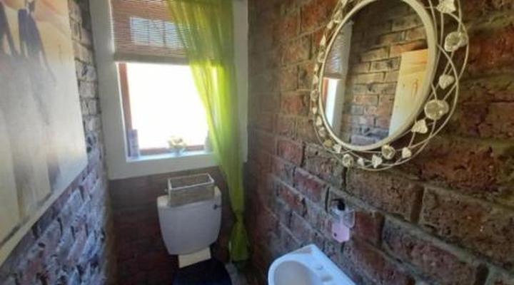 Eagle Falls Country Lodge & Adventures